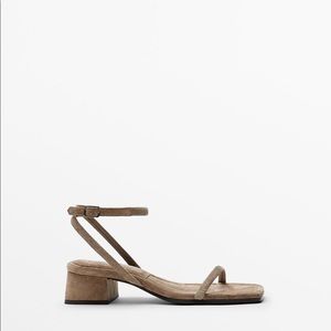 NWOT Massimo Dutti Beige Block-Heeled Suede Sandals (Sz 38; 1.5” ).